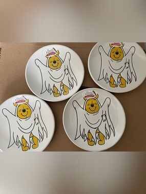 Disney Winnie The Pooh Halloween Ghost Ceramic Appetizer Plates Set Of 4 NEW